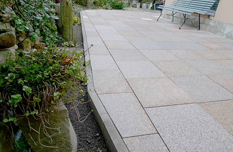 Terrassenbelag verlegen mit Plattenlagern - euro-system Couwenbergs oHG