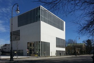 Referenz NS-Dokumentationszentrum, Stelzlagerverlegung